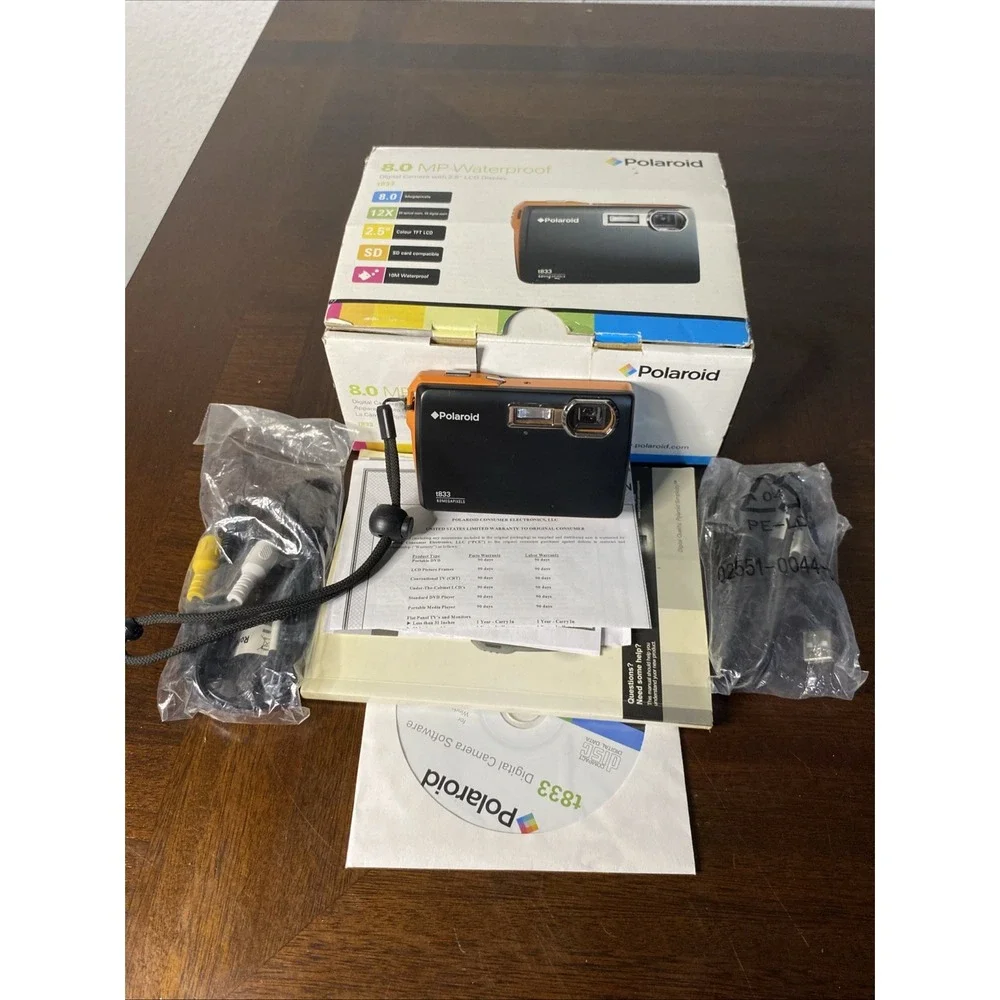 Polaroid T833 Digital Camera 8 Megapixels Waterproof